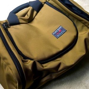 Tom Bihn Aeronaut 30 with Shoulder Strap
